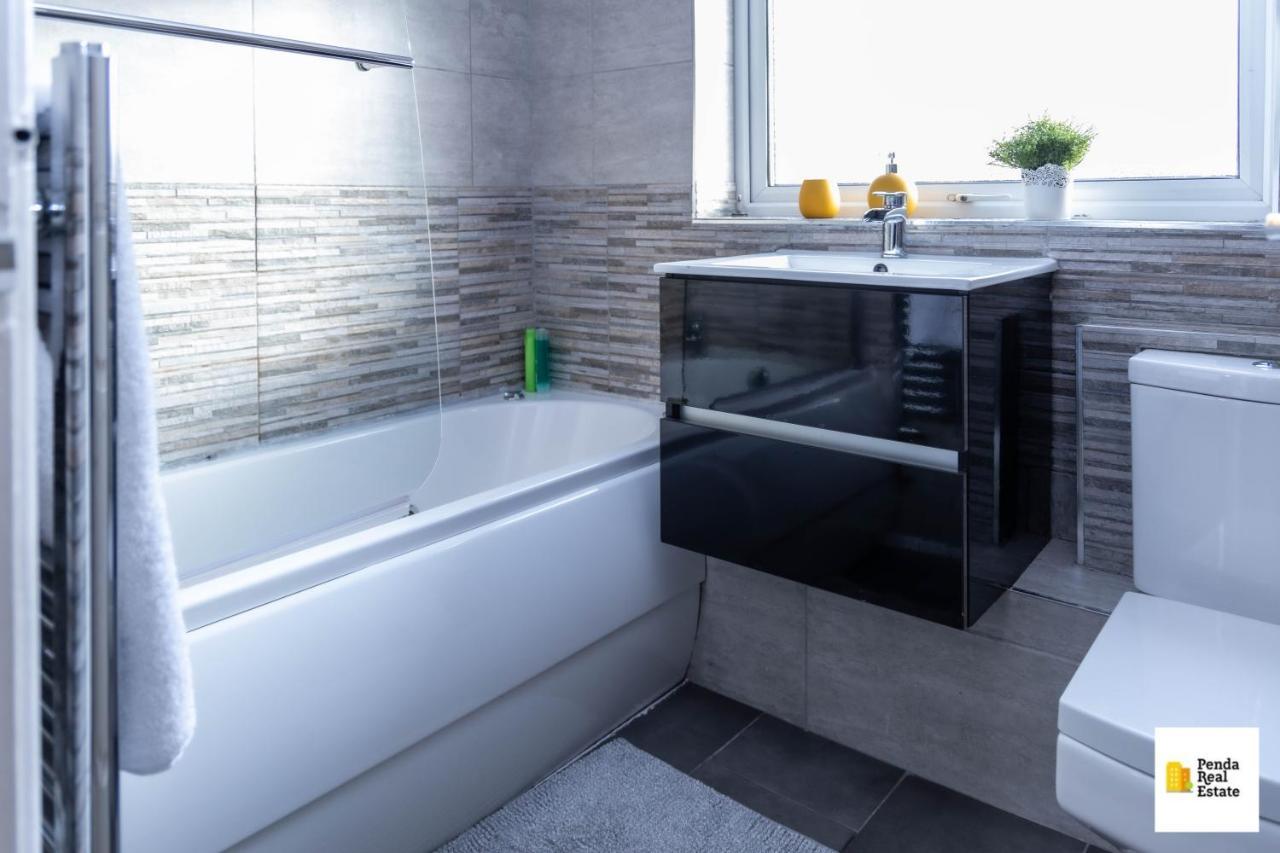 Penda Contractor And Leisure Guests Nottingham别墅 外观 照片